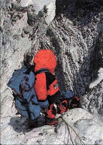 Третий альпинист иллюзия. Три альпиниста загадка. Макиннис восхождение в Затерянный мир. Найти третьего альпиниста на картинке. Видите третьего альпиниста старость